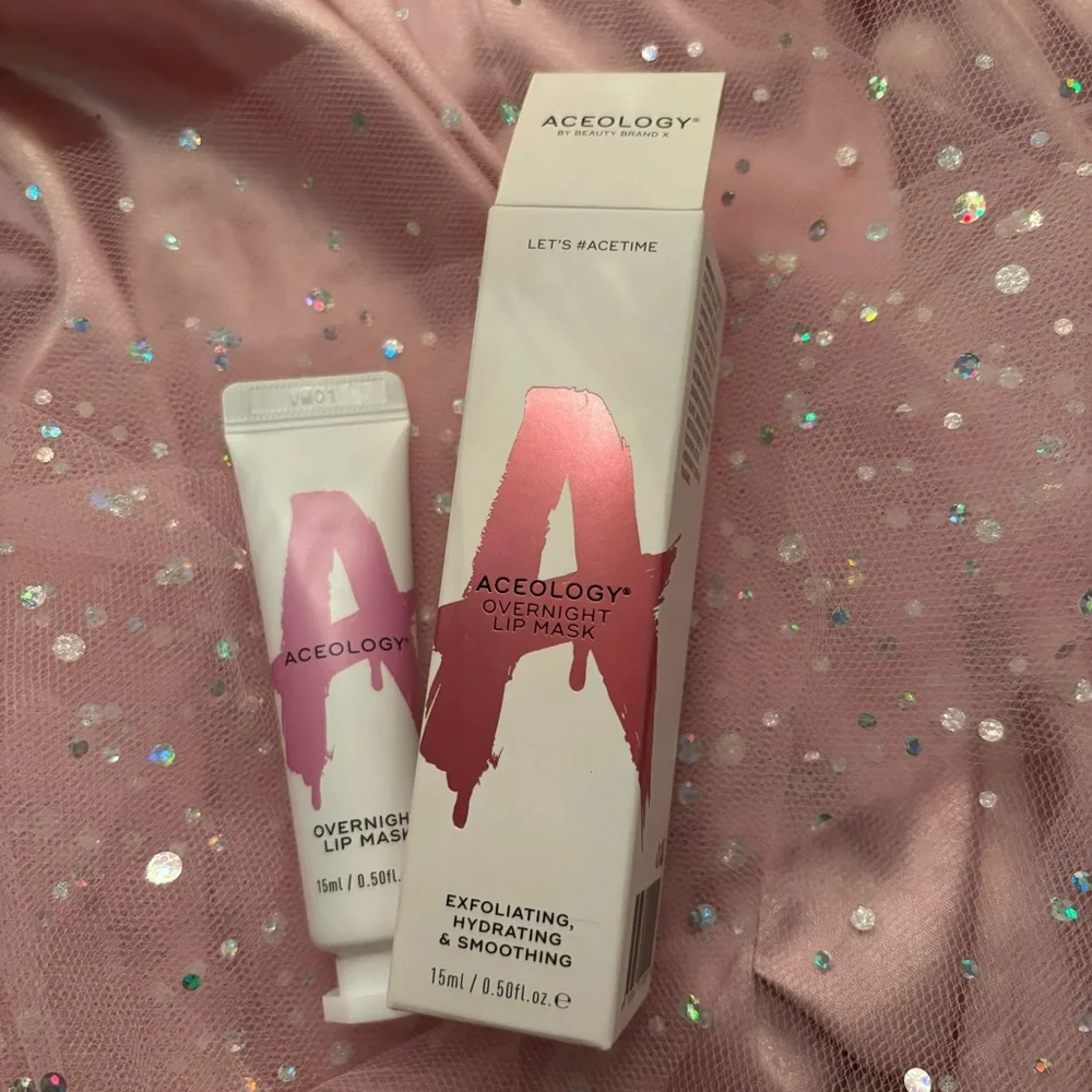 💝NIB Exfoliating lip treatment by Aceology💝